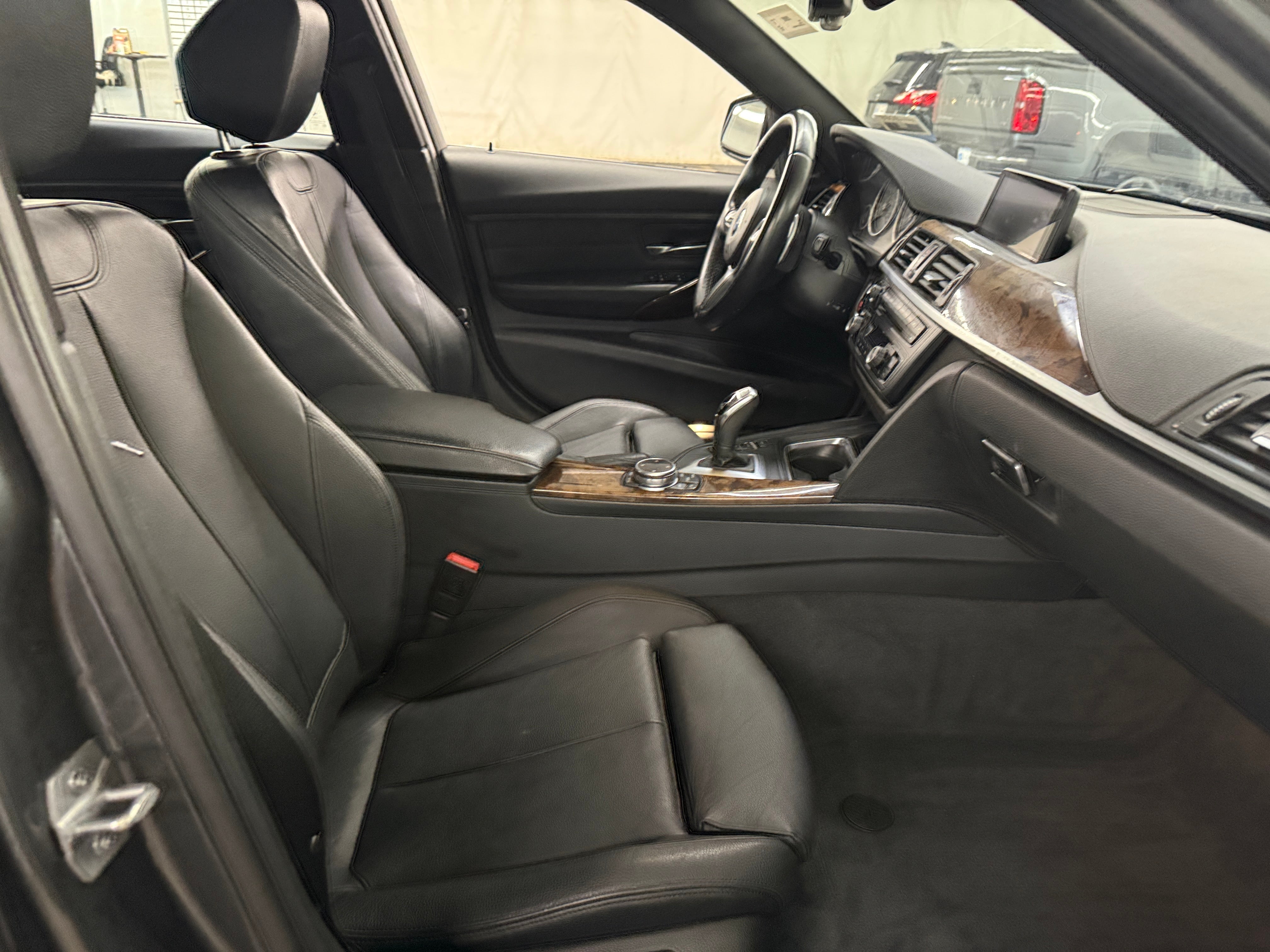 bmw 3 series 2015 WBA3B9G52FNR93023 image bmw 3 series 2015 WBA3B9G52FNR93023 image